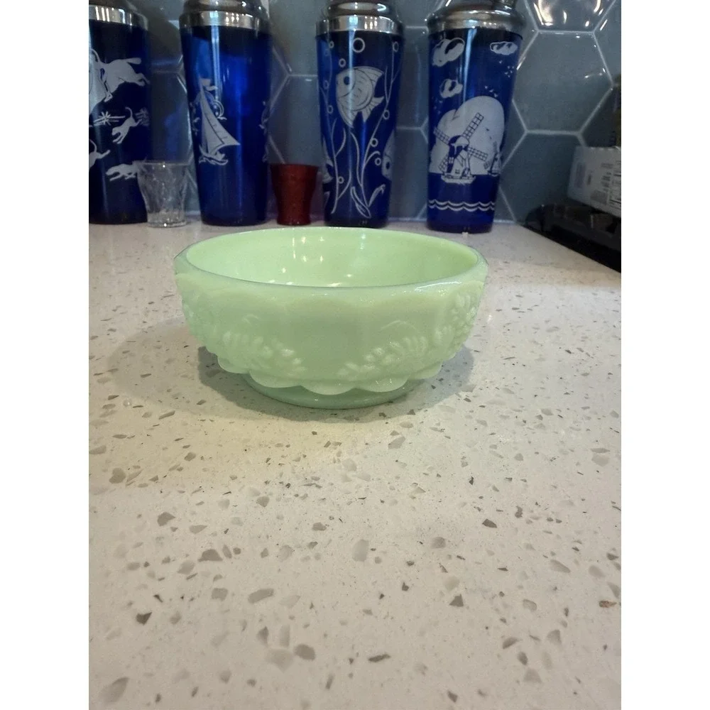 Westmoreland Paneled Grape Mint Mist Green Jadeite 4 1/2